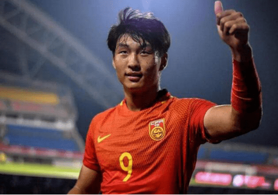  尼姆高空轰炸战术奏效，头球接力攻破对手铁桶阵